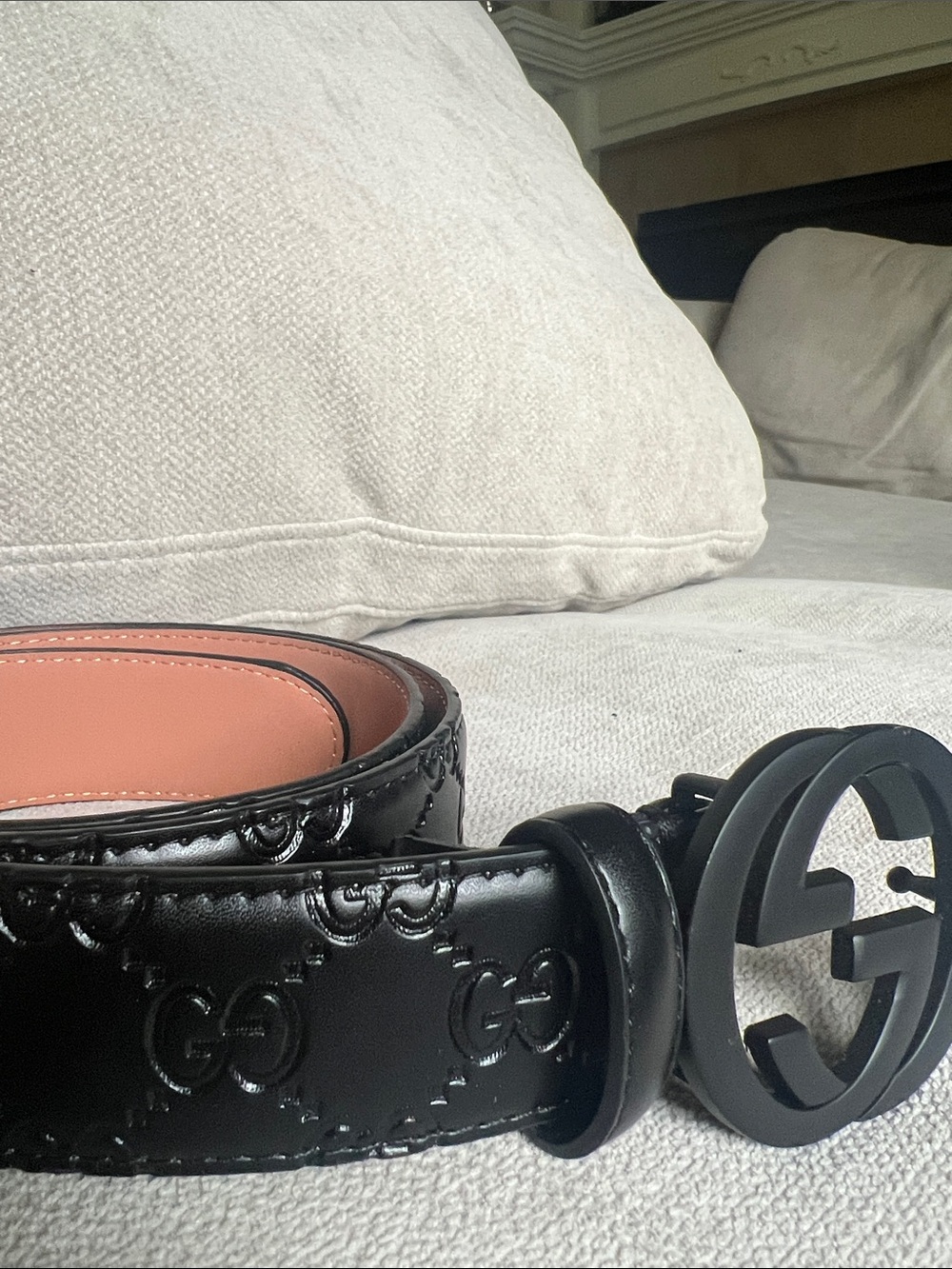 Brand New Gucci Black Embossed Leather Belt with Matte Black Double GG Buckle - Picture 2 of 6